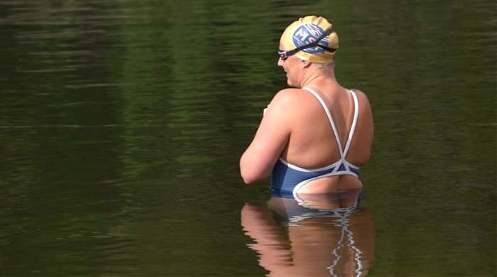 sarah-thomas-swimming-cancer-lead